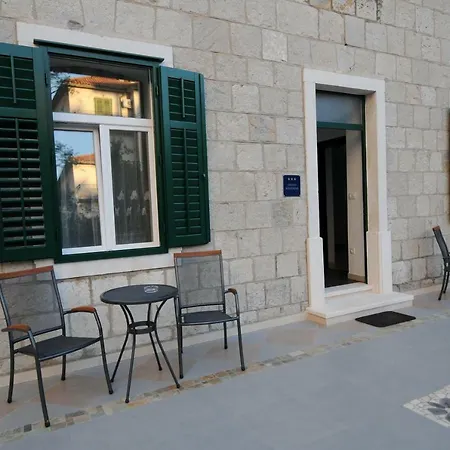 Apartment Dzapo *
