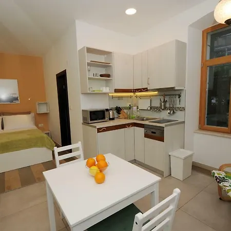 Dzapo Apartment
