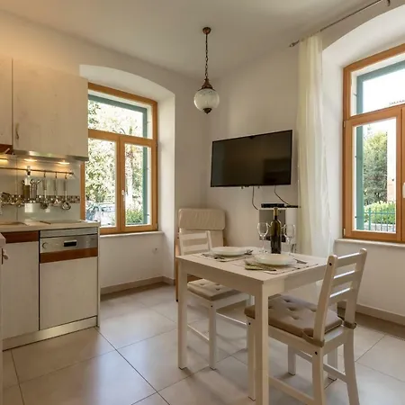 Apartment Dzapo *